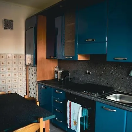 Titina's Atelier In Apartment *